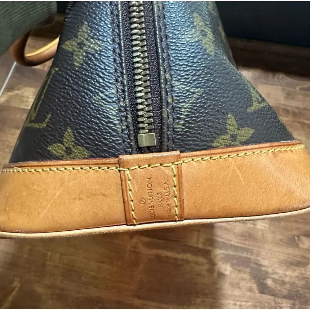 Louis Vuitton Alma PM